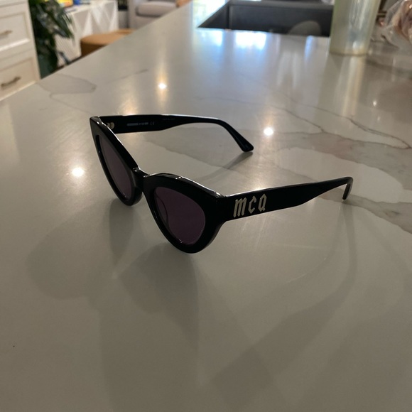 McQ by Alexander McQueen Accessories - MCQ Alexander McQueen cult  cat eye sunglasses with original case